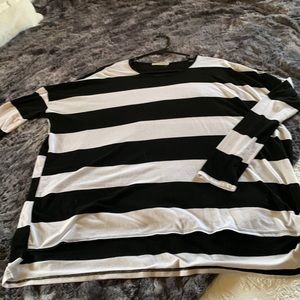 L-Xl women’s striped shirt